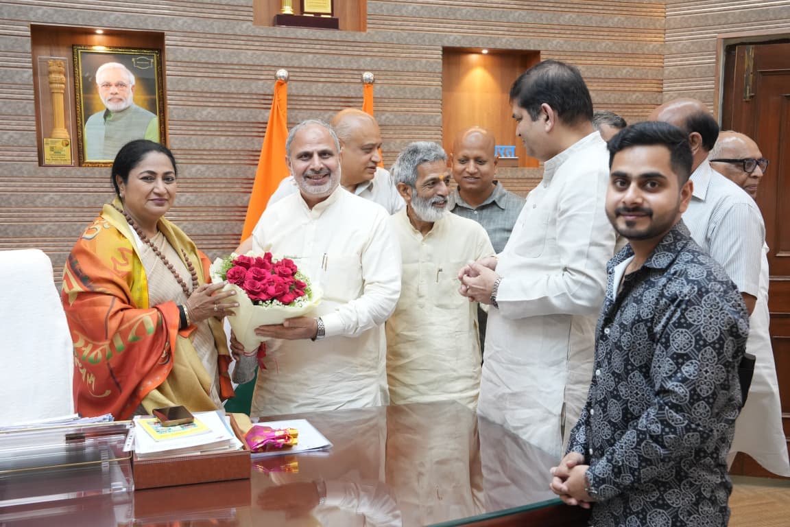 Om Sanatan Moment